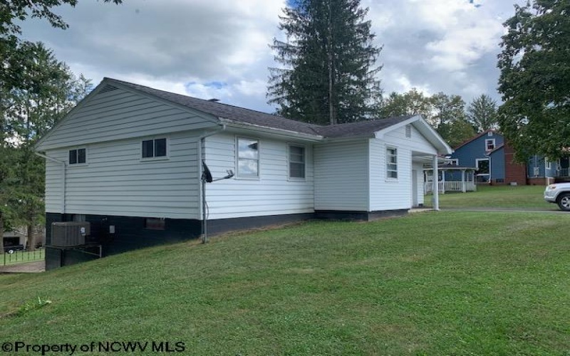 30 Dunham Cut Road, Belington, West Virginia 26250, 2 Bedrooms Bedrooms, 4 Rooms Rooms,1 BathroomBathrooms,Single Family Detached,For Sale,Dunham Cut,10161004