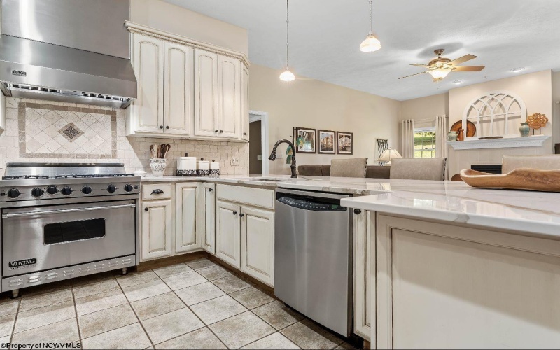 7 Zara Drive, Morgantown, West Virginia 26508, 5 Bedrooms Bedrooms, 8 Rooms Rooms,3 BathroomsBathrooms,Single Family Detached,For Sale,Zara,10161005