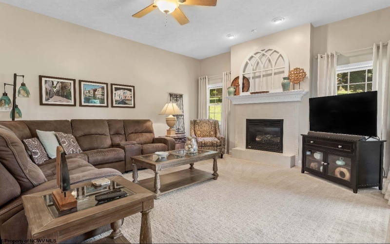 7 Zara Drive, Morgantown, West Virginia 26508, 5 Bedrooms Bedrooms, 8 Rooms Rooms,3 BathroomsBathrooms,Single Family Detached,For Sale,Zara,10161005