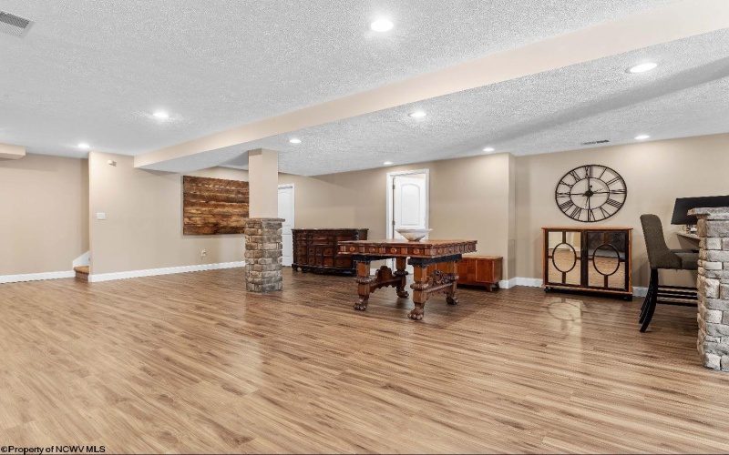 7 Zara Drive, Morgantown, West Virginia 26508, 5 Bedrooms Bedrooms, 8 Rooms Rooms,3 BathroomsBathrooms,Single Family Detached,For Sale,Zara,10161005