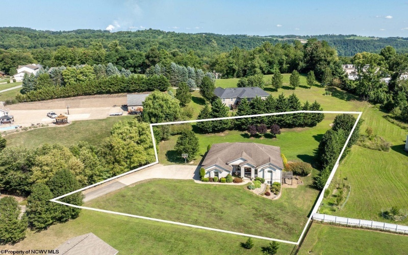7 Zara Drive, Morgantown, West Virginia 26508, 5 Bedrooms Bedrooms, 8 Rooms Rooms,3 BathroomsBathrooms,Single Family Detached,For Sale,Zara,10161005