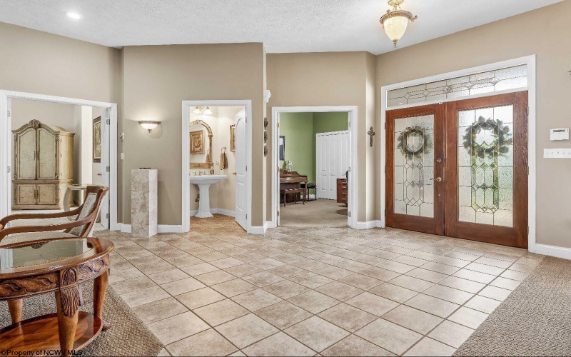 7 Zara Drive, Morgantown, West Virginia 26508, 5 Bedrooms Bedrooms, 8 Rooms Rooms,3 BathroomsBathrooms,Single Family Detached,For Sale,Zara,10161005