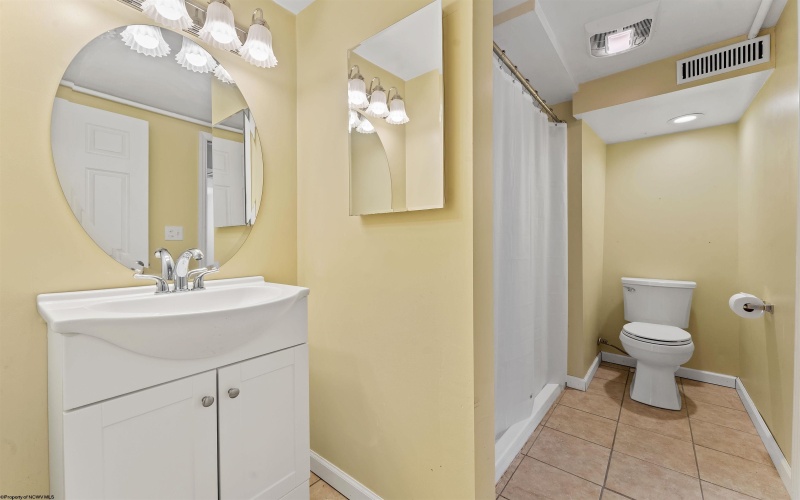 3233 University Avenue, Morgantown, West Virginia 26505, 3 Bedrooms Bedrooms, 7 Rooms Rooms,2 BathroomsBathrooms,Single Family Detached,For Sale,University,10161002