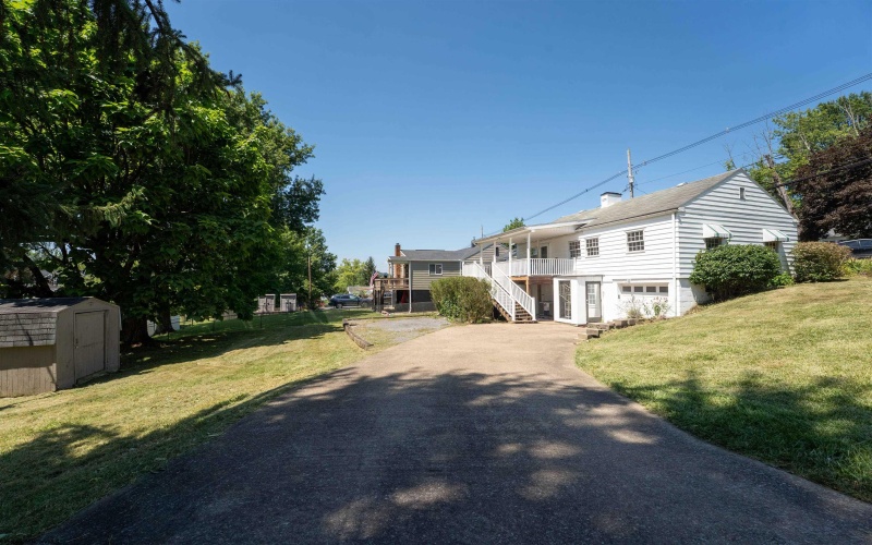 3233 University Avenue, Morgantown, West Virginia 26505, 3 Bedrooms Bedrooms, 7 Rooms Rooms,2 BathroomsBathrooms,Single Family Detached,For Sale,University,10161002