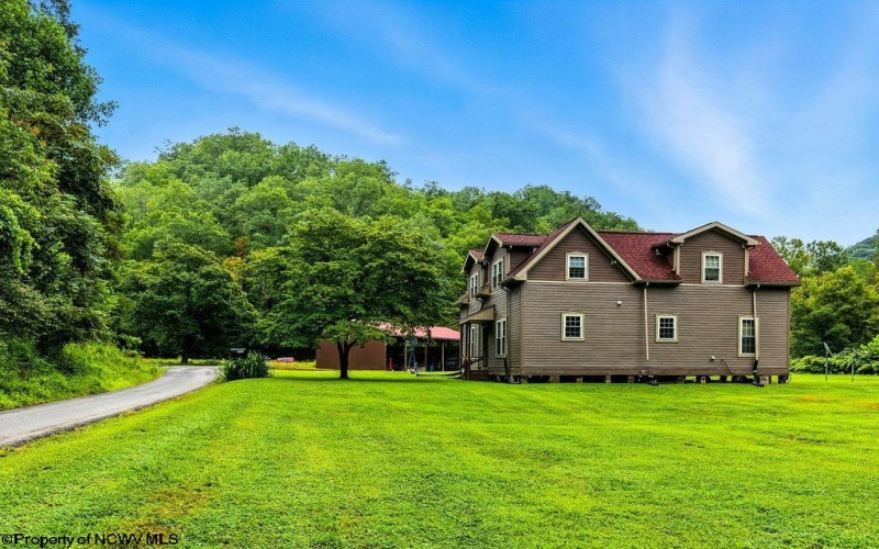 4783 Upper Crooked Fork Road, Gassaway, West Virginia 26624, 3 Bedrooms Bedrooms, 7 Rooms Rooms,2 BathroomsBathrooms,Single Family Detached,For Sale,Upper Crooked Fork,10161016