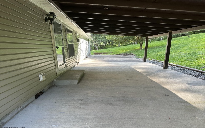 31 Nugget Lane, Fairmont, West Virginia 26554, 3 Bedrooms Bedrooms, 7 Rooms Rooms,2 BathroomsBathrooms,Single Family Detached,For Sale,Nugget,10161013