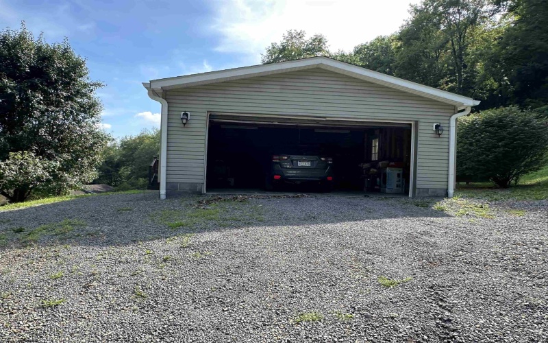 31 Nugget Lane, Fairmont, West Virginia 26554, 3 Bedrooms Bedrooms, 7 Rooms Rooms,2 BathroomsBathrooms,Single Family Detached,For Sale,Nugget,10161013