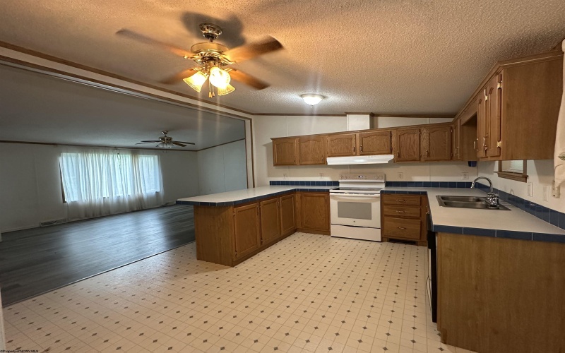 31 Nugget Lane, Fairmont, West Virginia 26554, 3 Bedrooms Bedrooms, 7 Rooms Rooms,2 BathroomsBathrooms,Single Family Detached,For Sale,Nugget,10161013