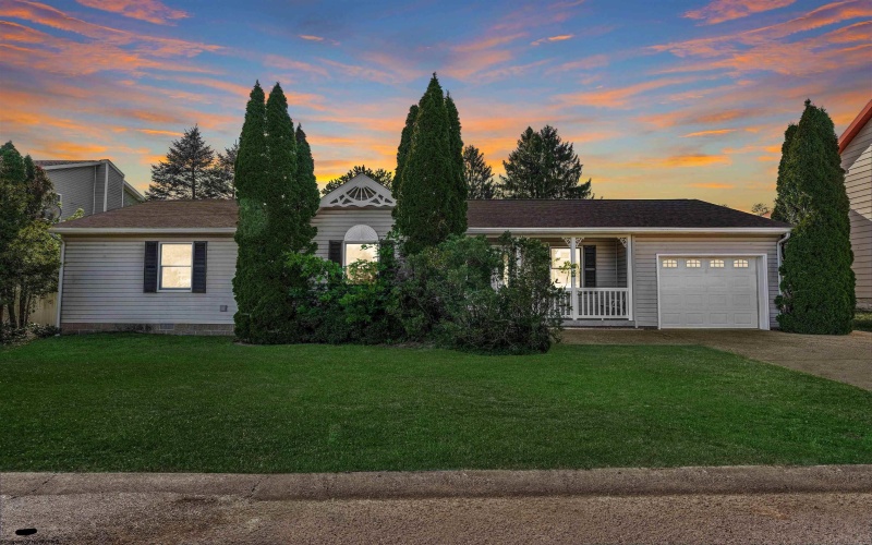 453 Mansfield Avenue, Morgantown, West Virginia 26501, 3 Bedrooms Bedrooms, 6 Rooms Rooms,2 BathroomsBathrooms,Single Family Detached,For Sale,Mansfield,10161037