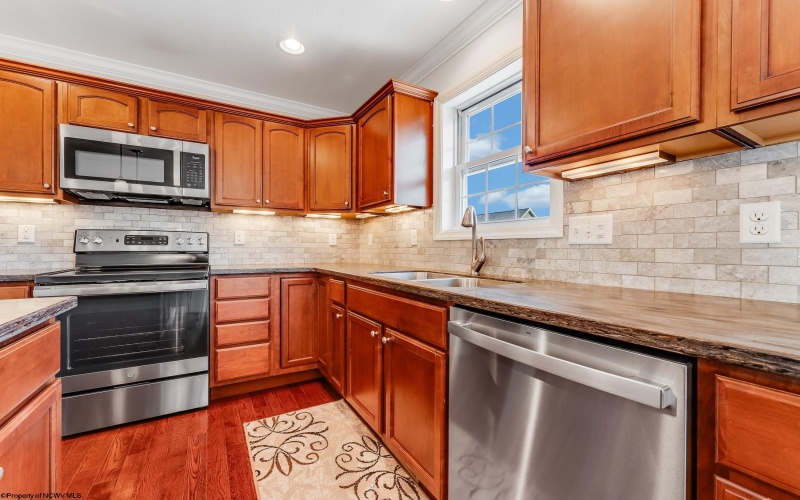 214 Tarbert Court, Morgantown, West Virginia 26508, 4 Bedrooms Bedrooms, 8 Rooms Rooms,3 BathroomsBathrooms,Single Family Attached,For Sale,Tarbert,10161030