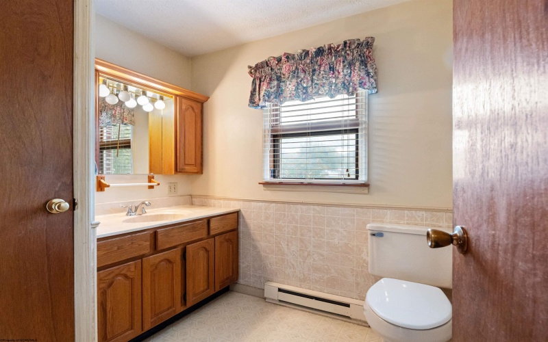 1725 S Davis Avenue, Elkins, West Virginia 26241, 3 Bedrooms Bedrooms, 5 Rooms Rooms,2 BathroomsBathrooms,Single Family Detached,For Sale,S Davis,10161020