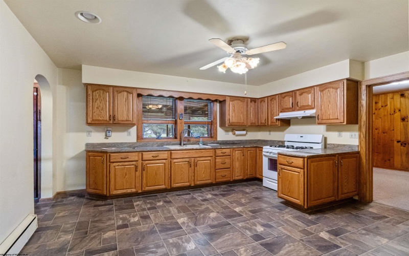 1725 S Davis Avenue, Elkins, West Virginia 26241, 3 Bedrooms Bedrooms, 5 Rooms Rooms,2 BathroomsBathrooms,Single Family Detached,For Sale,S Davis,10161020