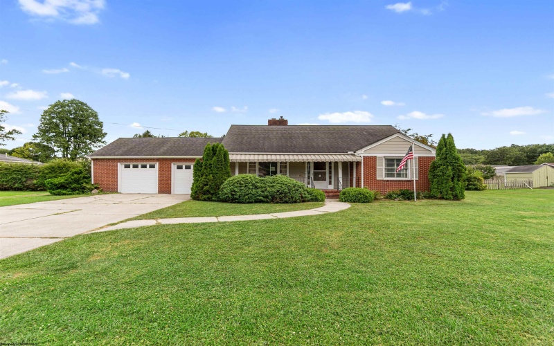 1725 S Davis Avenue, Elkins, West Virginia 26241, 3 Bedrooms Bedrooms, 5 Rooms Rooms,2 BathroomsBathrooms,Single Family Detached,For Sale,S Davis,10161020