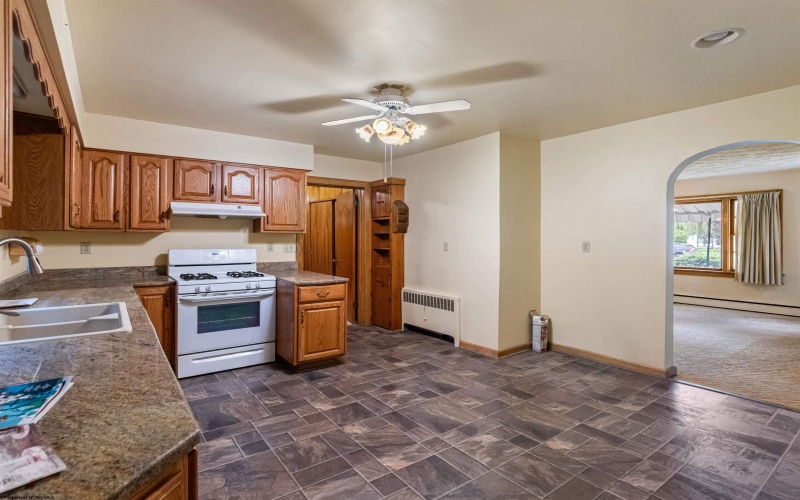 1725 S Davis Avenue, Elkins, West Virginia 26241, 3 Bedrooms Bedrooms, 5 Rooms Rooms,2 BathroomsBathrooms,Single Family Detached,For Sale,S Davis,10161020
