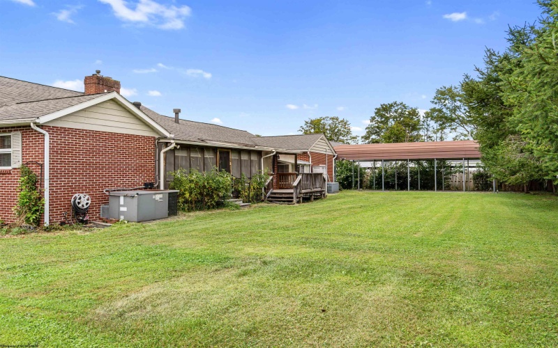 1725 S Davis Avenue, Elkins, West Virginia 26241, 3 Bedrooms Bedrooms, 5 Rooms Rooms,2 BathroomsBathrooms,Single Family Detached,For Sale,S Davis,10161020