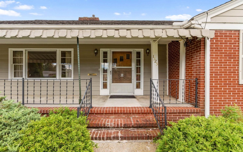 1725 S Davis Avenue, Elkins, West Virginia 26241, 3 Bedrooms Bedrooms, 5 Rooms Rooms,2 BathroomsBathrooms,Single Family Detached,For Sale,S Davis,10161020