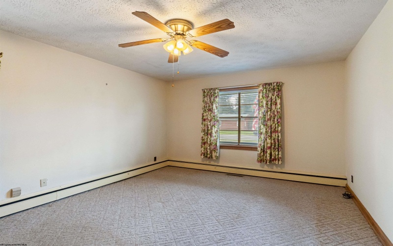 1725 S Davis Avenue, Elkins, West Virginia 26241, 3 Bedrooms Bedrooms, 5 Rooms Rooms,2 BathroomsBathrooms,Single Family Detached,For Sale,S Davis,10161020