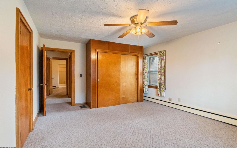 1725 S Davis Avenue, Elkins, West Virginia 26241, 3 Bedrooms Bedrooms, 5 Rooms Rooms,2 BathroomsBathrooms,Single Family Detached,For Sale,S Davis,10161020