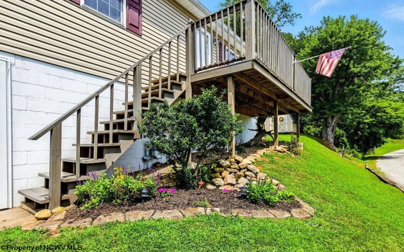 7 New York Avenue, Salem, West Virginia 26426, 3 Bedrooms Bedrooms, 6 Rooms Rooms,1 BathroomBathrooms,Single Family Detached,For Sale,New York,10161022