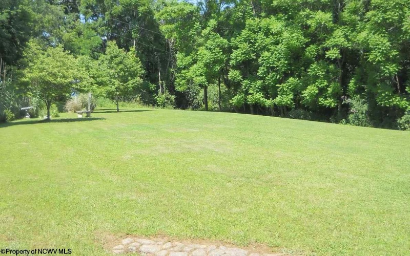 130 Reunion (McGuire Park) Road, Weston, West Virginia 26452, 4 Bedrooms Bedrooms, 10 Rooms Rooms,3 BathroomsBathrooms,Single Family Detached,For Sale,Reunion (McGuire Park),10161021