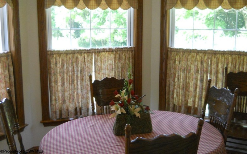 130 Reunion (McGuire Park) Road, Weston, West Virginia 26452, 4 Bedrooms Bedrooms, 10 Rooms Rooms,3 BathroomsBathrooms,Single Family Detached,For Sale,Reunion (McGuire Park),10161021