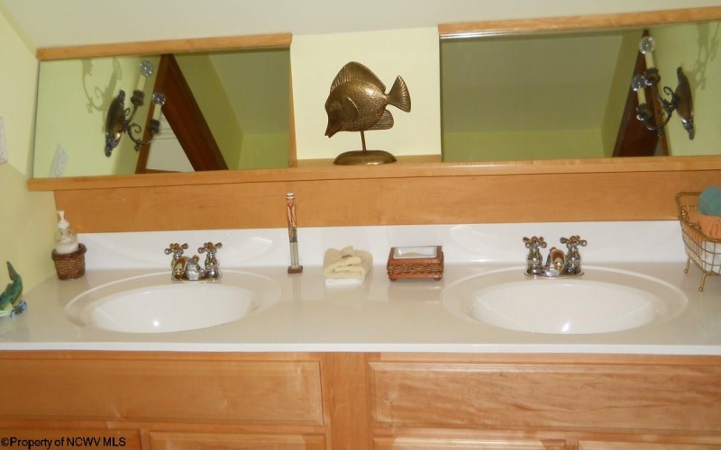 130 Reunion (McGuire Park) Road, Weston, West Virginia 26452, 4 Bedrooms Bedrooms, 10 Rooms Rooms,3 BathroomsBathrooms,Single Family Detached,For Sale,Reunion (McGuire Park),10161021