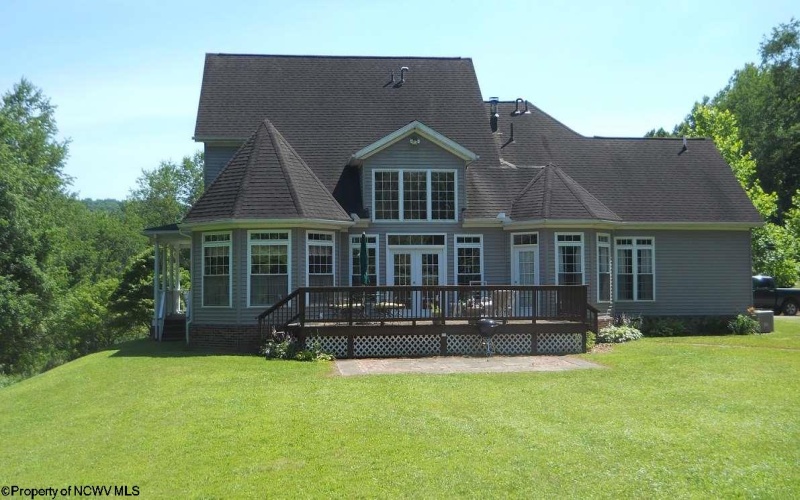 130 Reunion (McGuire Park) Road, Weston, West Virginia 26452, 4 Bedrooms Bedrooms, 10 Rooms Rooms,3 BathroomsBathrooms,Single Family Detached,For Sale,Reunion (McGuire Park),10161021
