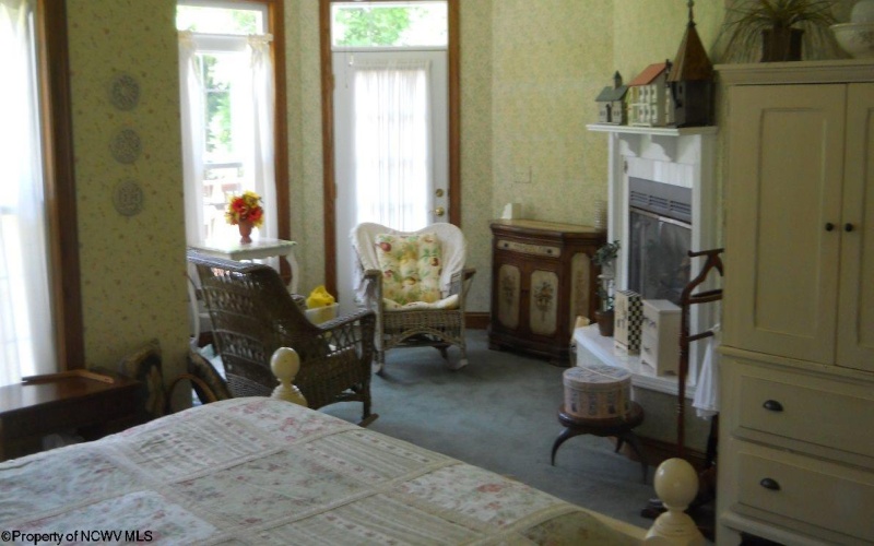 130 Reunion (McGuire Park) Road, Weston, West Virginia 26452, 4 Bedrooms Bedrooms, 10 Rooms Rooms,3 BathroomsBathrooms,Single Family Detached,For Sale,Reunion (McGuire Park),10161021