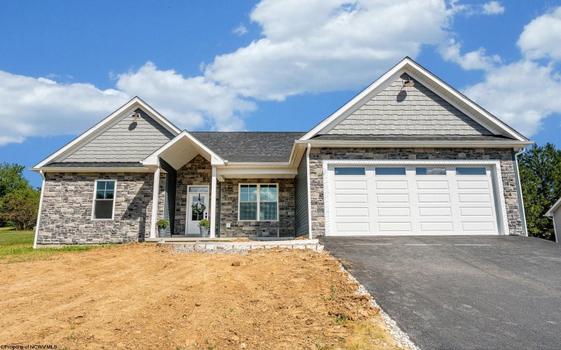 80 Baron Court, Hopwood, Pennsylvania 15445, 3 Bedrooms Bedrooms, 6 Rooms Rooms,2 BathroomsBathrooms,Single Family Detached,For Sale,Baron,10161019