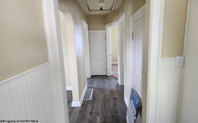 408 Bellview Avenue, Fairmont, West Virginia 26554-1908, 2 Bedrooms Bedrooms, 4 Rooms Rooms,1 BathroomBathrooms,Single Family Detached,For Sale,Bellview,10161034