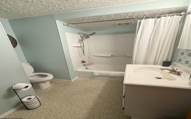2008 Williams Avenue, Clarksburg, West Virginia 26301, 3 Bedrooms Bedrooms, 6 Rooms Rooms,2 BathroomsBathrooms,Single Family Detached,For Sale,Williams,10161024