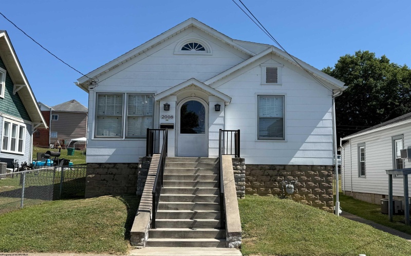 2008 Williams Avenue, Clarksburg, West Virginia 26301, 3 Bedrooms Bedrooms, 6 Rooms Rooms,2 BathroomsBathrooms,Single Family Detached,For Sale,Williams,10161024