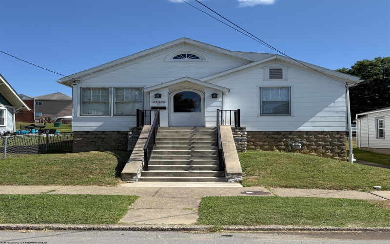 2008 Williams Avenue, Clarksburg, West Virginia 26301, 3 Bedrooms Bedrooms, 6 Rooms Rooms,2 BathroomsBathrooms,Single Family Detached,For Sale,Williams,10161024