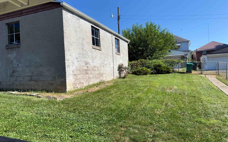 2008 Williams Avenue, Clarksburg, West Virginia 26301, 3 Bedrooms Bedrooms, 6 Rooms Rooms,2 BathroomsBathrooms,Single Family Detached,For Sale,Williams,10161024