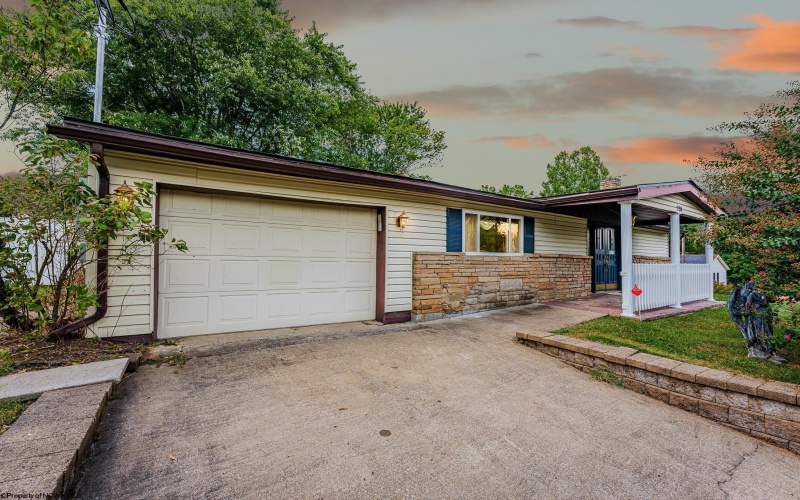 120 Parkview Drive, Morgantown, West Virginia 26501, 2 Bedrooms Bedrooms, 6 Rooms Rooms,1 BathroomBathrooms,Single Family Detached,For Sale,Parkview,10161031