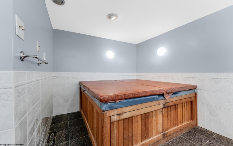 120 Parkview Drive, Morgantown, West Virginia 26501, 2 Bedrooms Bedrooms, 6 Rooms Rooms,1 BathroomBathrooms,Single Family Detached,For Sale,Parkview,10161031