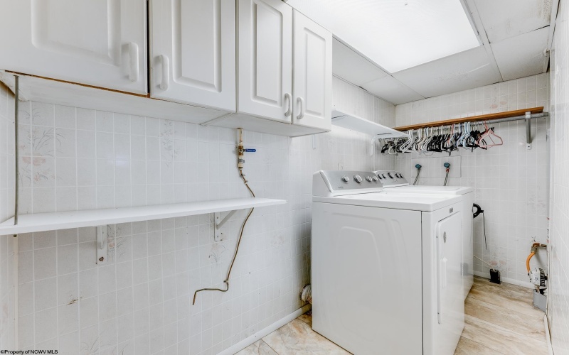 120 Parkview Drive, Morgantown, West Virginia 26501, 2 Bedrooms Bedrooms, 6 Rooms Rooms,1 BathroomBathrooms,Single Family Detached,For Sale,Parkview,10161031
