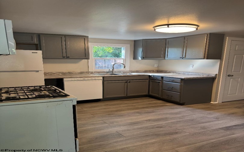 8287 Gordon Street, Stonewood, West Virginia 26301, 2 Bedrooms Bedrooms, 6 Rooms Rooms,1 BathroomBathrooms,Single Family Detached,For Sale,Gordon,10161038