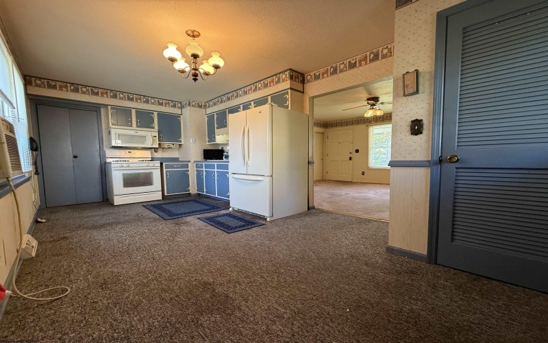 5178 Maple Street, Clarksburg, West Virginia 26301-6931, 3 Bedrooms Bedrooms, 6 Rooms Rooms,1 BathroomBathrooms,Single Family Detached,For Sale,Maple,10161040