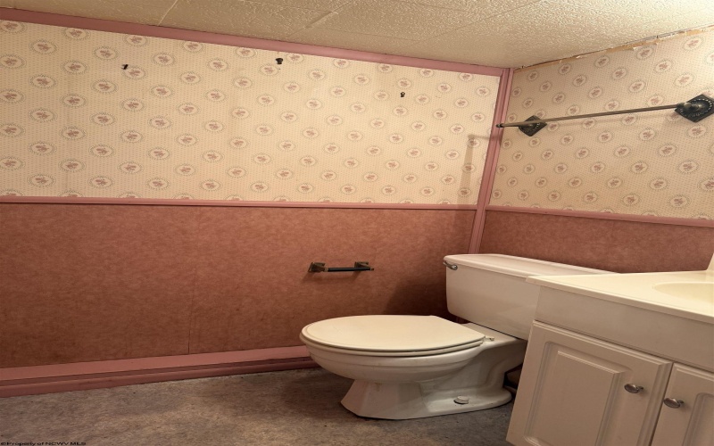 5178 Maple Street, Clarksburg, West Virginia 26301-6931, 3 Bedrooms Bedrooms, 6 Rooms Rooms,1 BathroomBathrooms,Single Family Detached,For Sale,Maple,10161040