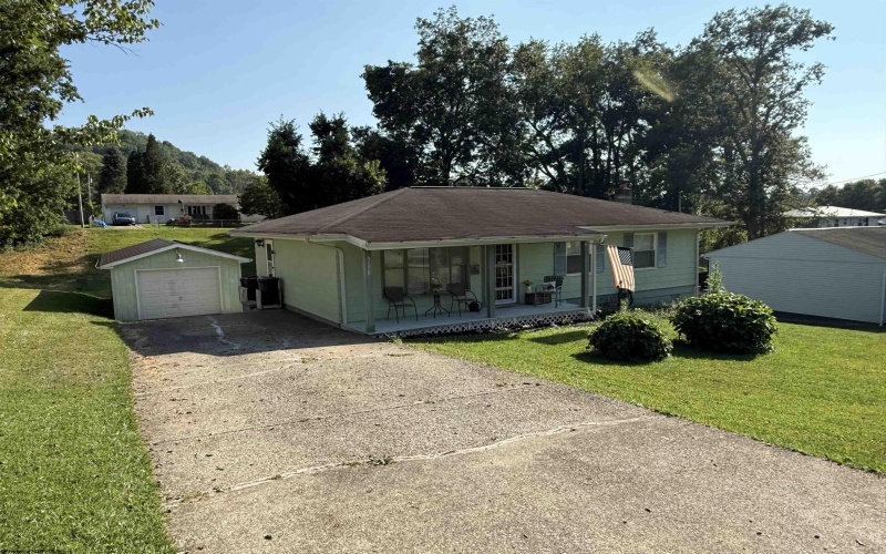 5178 Maple Street, Clarksburg, West Virginia 26301-6931, 3 Bedrooms Bedrooms, 6 Rooms Rooms,1 BathroomBathrooms,Single Family Detached,For Sale,Maple,10161040