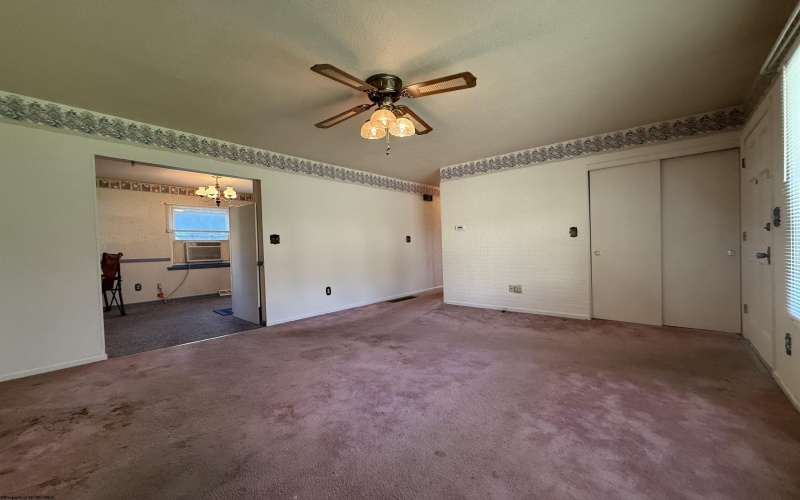5178 Maple Street, Clarksburg, West Virginia 26301-6931, 3 Bedrooms Bedrooms, 6 Rooms Rooms,1 BathroomBathrooms,Single Family Detached,For Sale,Maple,10161040