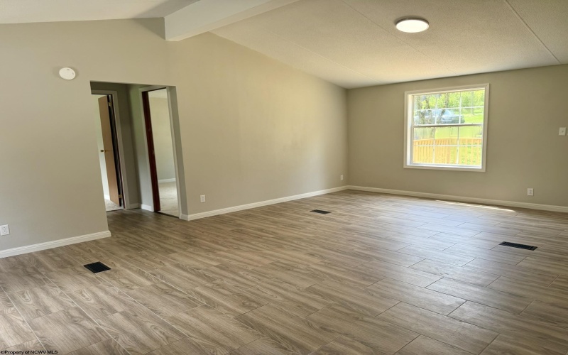349 Mankins Addition Road, Tunnelton, West Virginia 26444, 3 Bedrooms Bedrooms, 6 Rooms Rooms,2 BathroomsBathrooms,Single Family Detached,For Sale,Mankins Addition,10161045