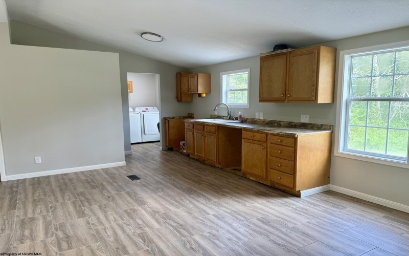349 Mankins Addition Road, Tunnelton, West Virginia 26444, 3 Bedrooms Bedrooms, 6 Rooms Rooms,2 BathroomsBathrooms,Single Family Detached,For Sale,Mankins Addition,10161045