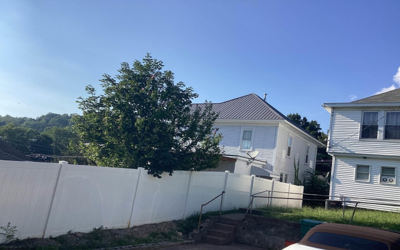 515 Duff Avenue, Clarksburg, West Virginia 26301, 3 Bedrooms Bedrooms, 7 Rooms Rooms,2 BathroomsBathrooms,Single Family Detached,For Sale,Duff,10161042
