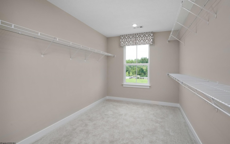 52 Tuscan Drive, Morgantown, West Virginia 26508, 4 Bedrooms Bedrooms, 8 Rooms Rooms,2 BathroomsBathrooms,Single Family Detached,For Sale,Tuscan,10161052