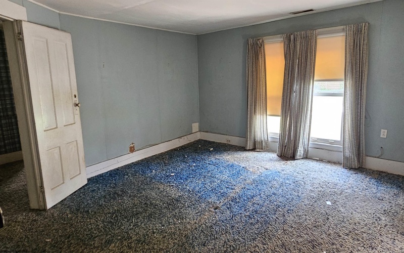 38 Cole Street, Philippi, West Virginia 26416, 4 Bedrooms Bedrooms, 9 Rooms Rooms,1 BathroomBathrooms,Single Family Detached,For Sale,Cole,10161051
