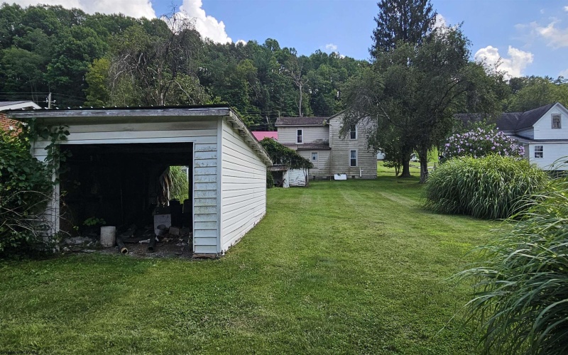 38 Cole Street, Philippi, West Virginia 26416, 4 Bedrooms Bedrooms, 9 Rooms Rooms,1 BathroomBathrooms,Single Family Detached,For Sale,Cole,10161051