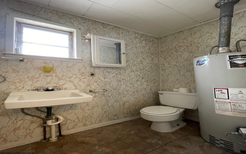 511 Waterloo Road, French Creek, West Virginia 26201, 3 Bedrooms Bedrooms, 7 Rooms Rooms,1 BathroomBathrooms,Single Family Detached,For Sale,Waterloo,10157709