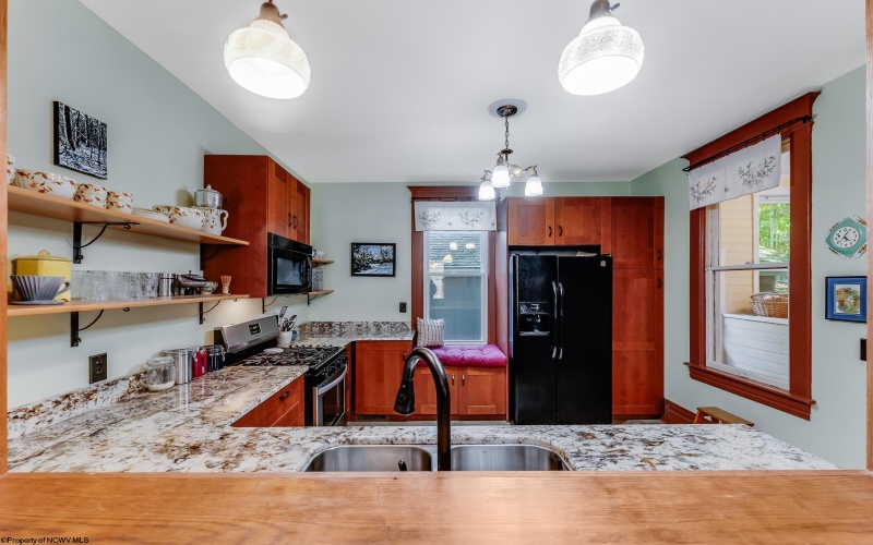 344 Maple Avenue, Morgantown, West Virginia 26501, 4 Bedrooms Bedrooms, 7 Rooms Rooms,3 BathroomsBathrooms,Single Family Detached,For Sale,Maple,10161053